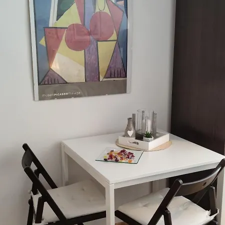 Beautiful Small Flat In The Sky 里耶卡