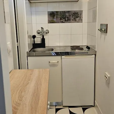 公寓 Beautiful Small Flat In The Sky *